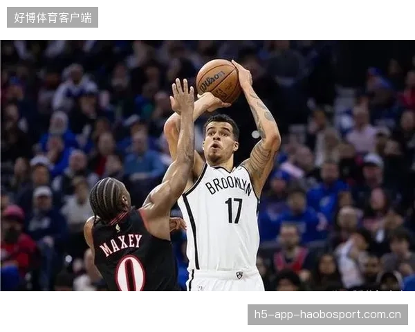 小波特低位转身上篮得手，篮网全队士气高涨